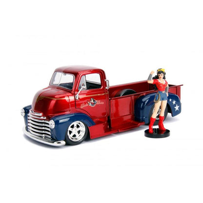 DC Comics - 1952 Chevy COE Pickup with Wonder Woman Figure Hollywood Rides 1:24 Scale Die Cast Vehicle